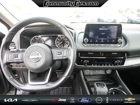 Used 2023 Nissan Rogue SV w/ SV Premium Package image 14