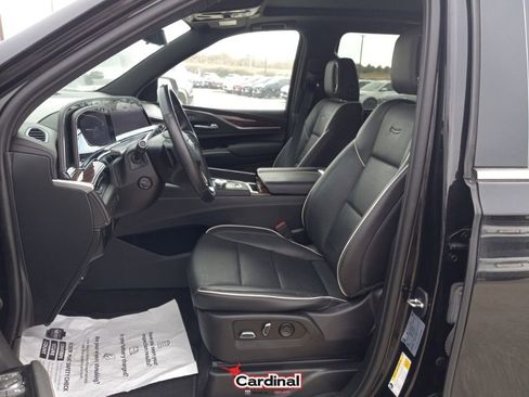 Used 2023 Cadillac Escalade ESV Premium Luxury image 21