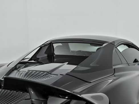 Used 2022 McLaren 765LT image 44
