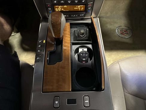 Used 2004 Cadillac XLR RWD image 25