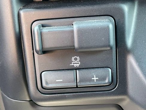 Used 2022 Chevrolet Silverado 3500 LT w/ Convenience Package AWD/4WD image 40