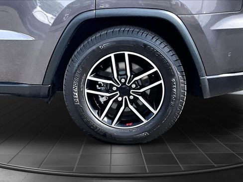 Used 2020 Jeep Grand Cherokee Trailhawk AWD/4WD image 36
