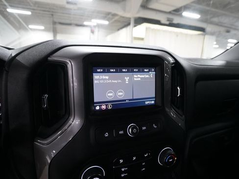 Used 2019 Chevrolet Silverado 1500 Custom w/ Custom Convenience Package image 6