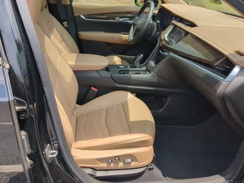 Used 2022 Cadillac XT6 Premium Luxury w/ Platinum Package AWD/4WD image 28
