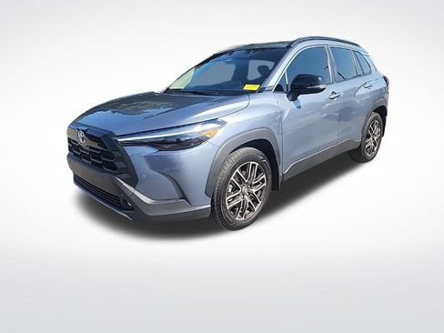 Used 2026 Toyota Corolla Cross XLE w/ Convenience Package FWD image 2