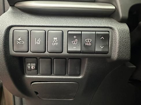 Used 2018 Mitsubishi Eclipse Cross SEL AWD/4WD image 13