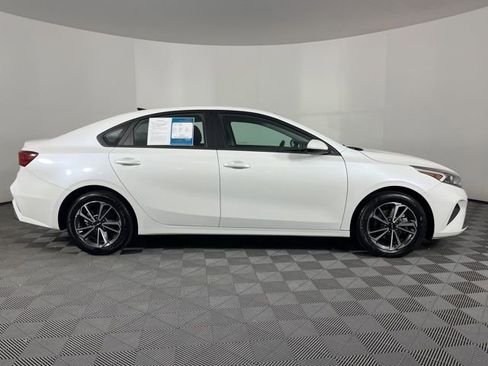Used 2023 Kia Forte LXS image 11