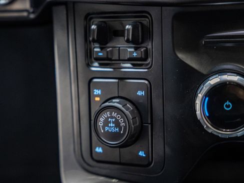 Certified 2023 Ford F150 Lariat w/ Equipment Group 502A High image 32