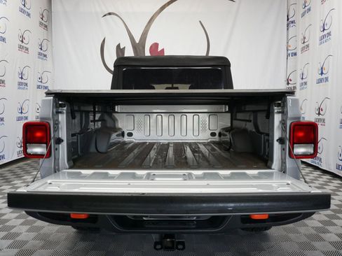 Used 2023 Jeep Gladiator Mojave w/ Trailer Tow Package image 9