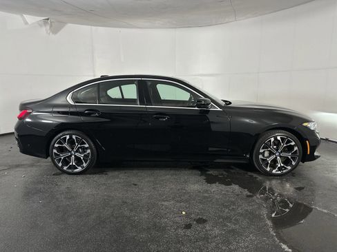 Used 2025 BMW 330i Sedan w/ Premium Package RWD image 9
