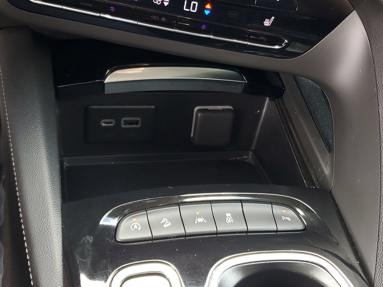 Used 2023 Buick Envision Essence w/ Sport Touring Package AWD/4WD image 23