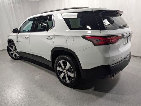 Used 2023 Chevrolet Traverse LT w/ LT Premium Package image 7