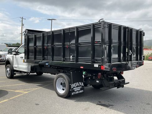 New 2024 Ford F550 4x4 Regular Cab Super Duty image 19