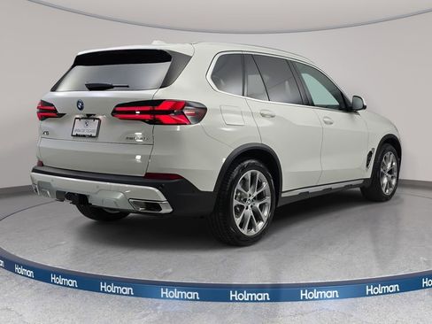 New 2026 BMW X5 xDrive50e image 5