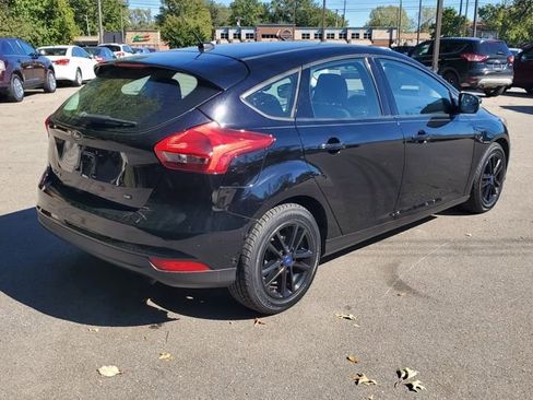 Used 2018 Ford Focus SE w/ Cold Weather Package FWD image 6