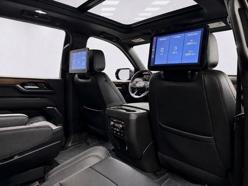 Used 2025 GMC Yukon Denali w/ Denali Reserve Package AWD/4WD image 21