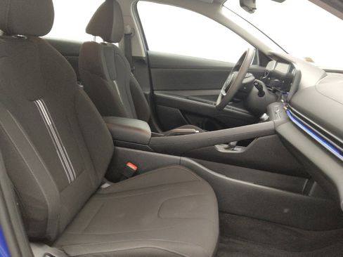 Used 2024 Hyundai Elantra SEL image 21