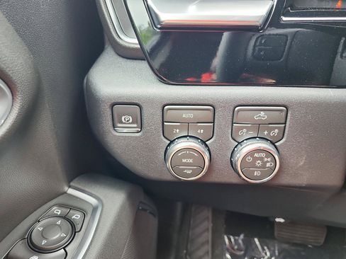 New 2026 GMC Sierra 1500 Elevation AWD/4WD image 18