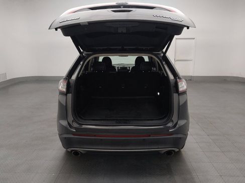 Used 2018 Ford Edge Titanium w/ Equipment Group 302A FWD image 29