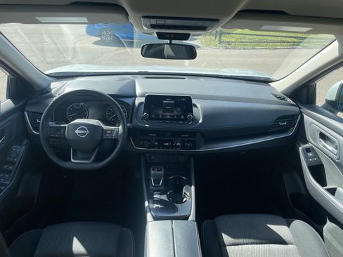 Used 2025 Nissan Rogue SV image 35