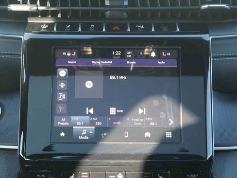 New 2025 Jeep Grand Cherokee Altitude image 5