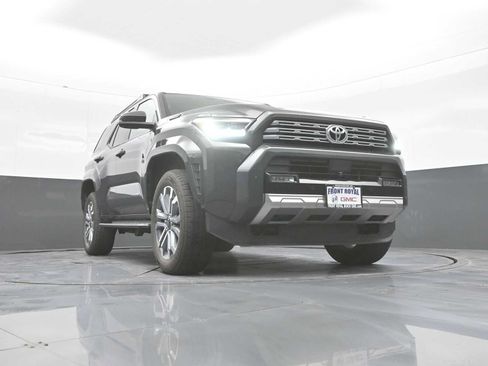 Used 2025 Toyota 4Runner Limited AWD/4WD image 38