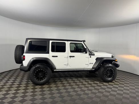 Used 2018 Jeep Wrangler Unlimited Sport AWD/4WD image 6