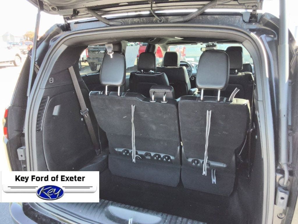 Used 2025 Chrysler Pacifica Limited FWD image 11