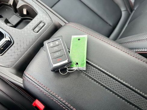 Used 2024 Jeep Wagoneer Launch Edition image 20