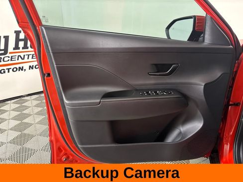 Used 2024 Hyundai Kona SEL w/ Convenience Package FWD image 10