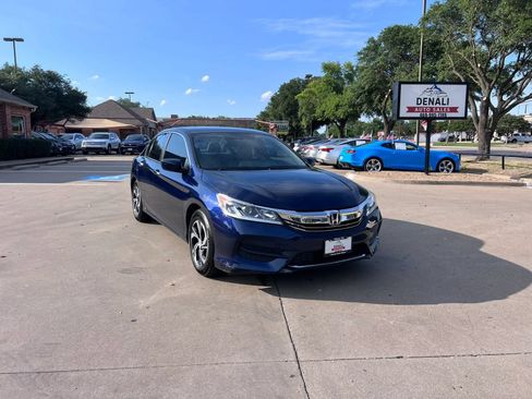 Used 2017 Honda Accord LX image 1