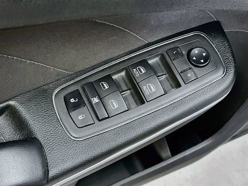 Used 2022 Dodge Charger SXT AWD/4WD image 17