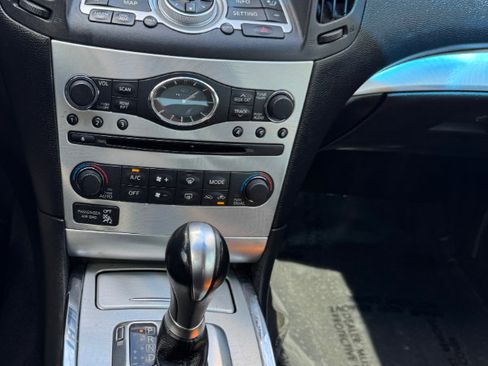 Used 2013 INFINITI G37 Sport w/ Premium Pkg image 32