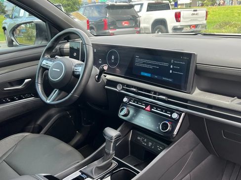 Used 2025 Hyundai Santa Cruz Limited AWD/4WD image 18