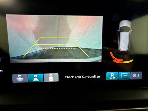 Used 2023 Honda Pilot Touring image 19