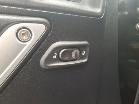 Used 2014 Jeep Wrangler Unlimited Sahara w/ Connectivity Group image 8