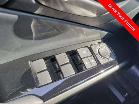 Used 2024 Lexus IS 350 F Sport RWD image 18