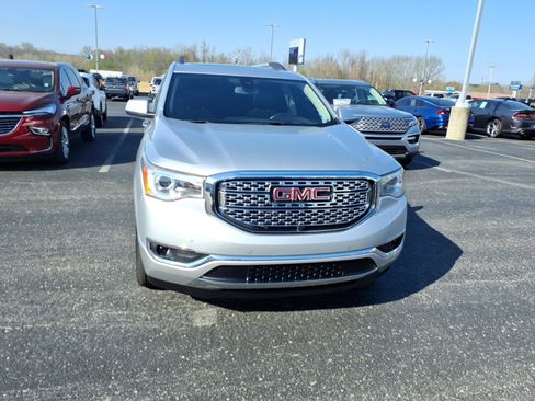 Used 2019 GMC Acadia Denali w/ Technology Package image 2