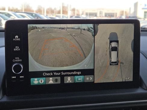 Used 2025 Honda Pilot Elite image 7