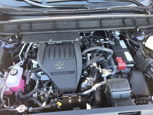 New 2026 Toyota Highlander Platinum image 11