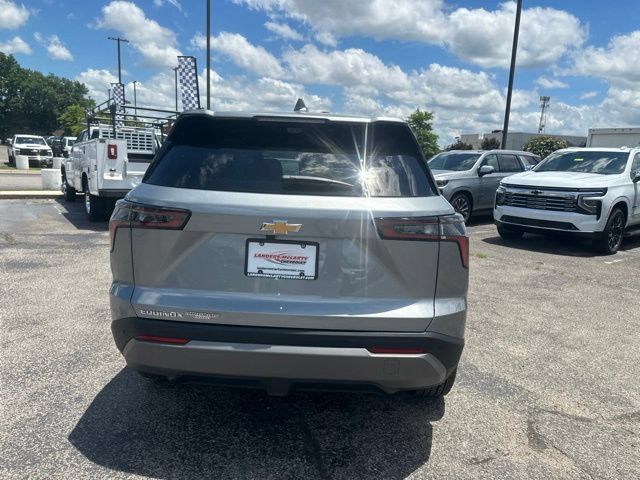 New 2026 Chevrolet Equinox LT w/ Convenience Package II FWD image 4