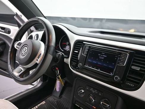 Used 2017 Volkswagen Beetle 1.8T S image 17