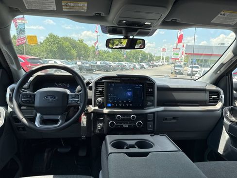 Used 2024 Ford F150 XLT AWD/4WD image 13