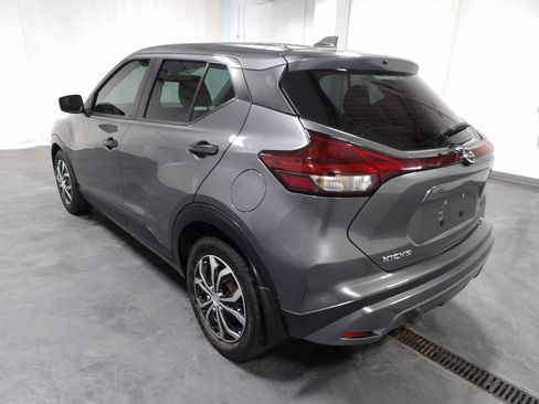 Used 2021 Nissan Kicks S image 7