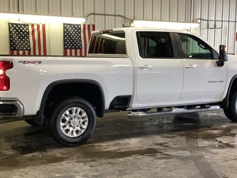 Used 2025 Chevrolet Silverado 3500 LT w/ Convenience Package AWD/4WD image 15