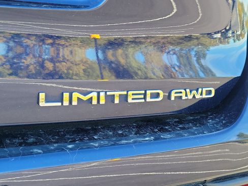 Used 2021 Toyota Highlander Limited image 7