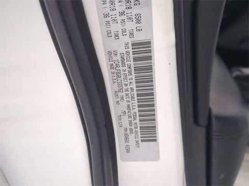 Used 2020 Jeep Grand Cherokee Limited image 39