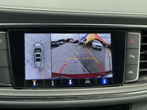 Used 2024 Buick Enclave Premium image 26