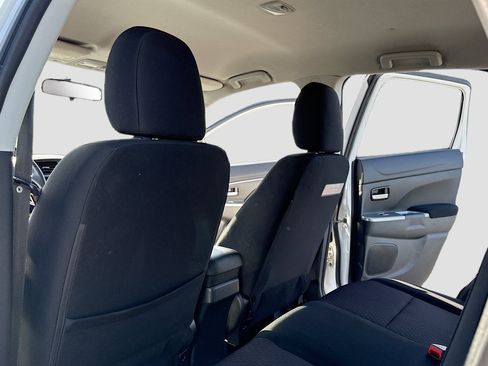 Used 2018 Mitsubishi Outlander Sport ES FWD image 6