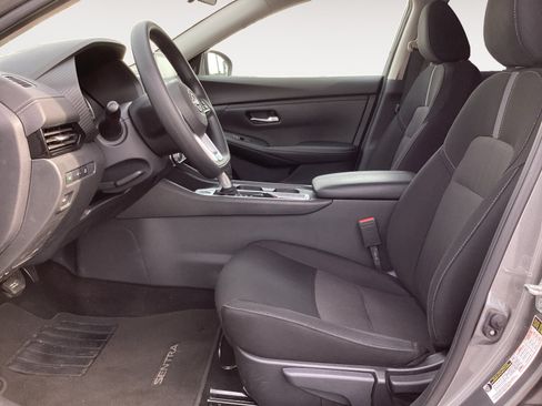 Used 2025 Nissan Sentra SV FWD image 25